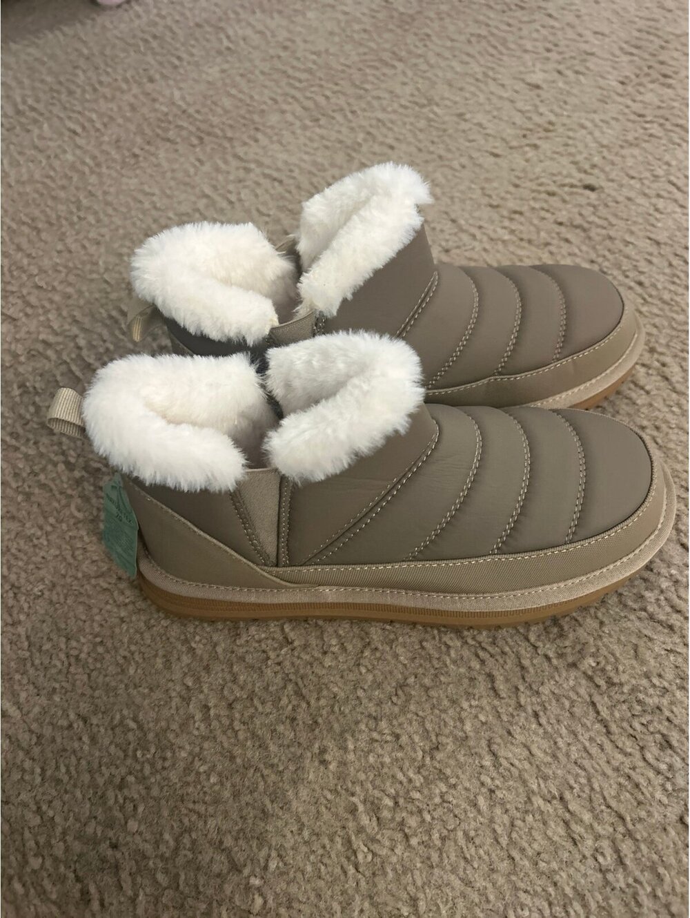C510Women's Cozy Fur Lined Quilted Boot Slippers size 9
